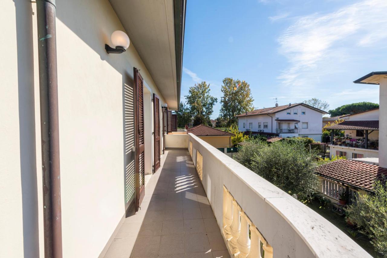 Ferienwohnung Residenza Tirrenia By Mmega Marina di Massa Exterior foto