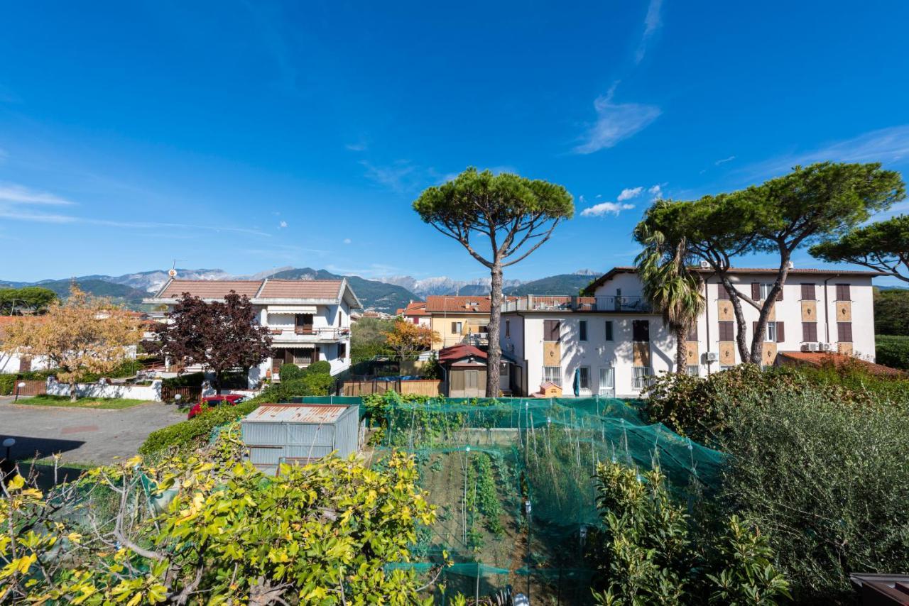 Ferienwohnung Residenza Tirrenia By Mmega Marina di Massa Exterior foto