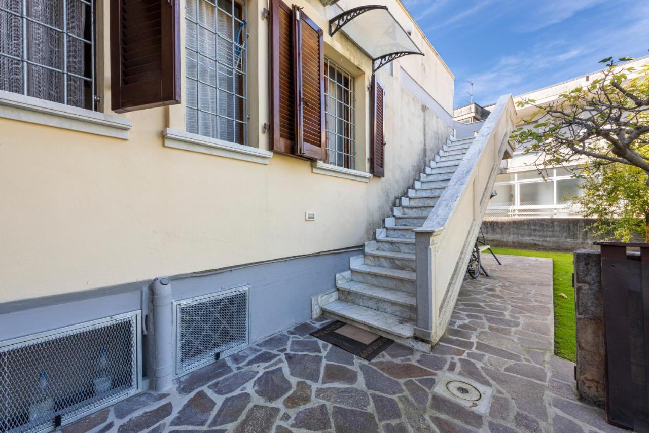 Ferienwohnung Residenza Tirrenia By Mmega Marina di Massa Exterior foto